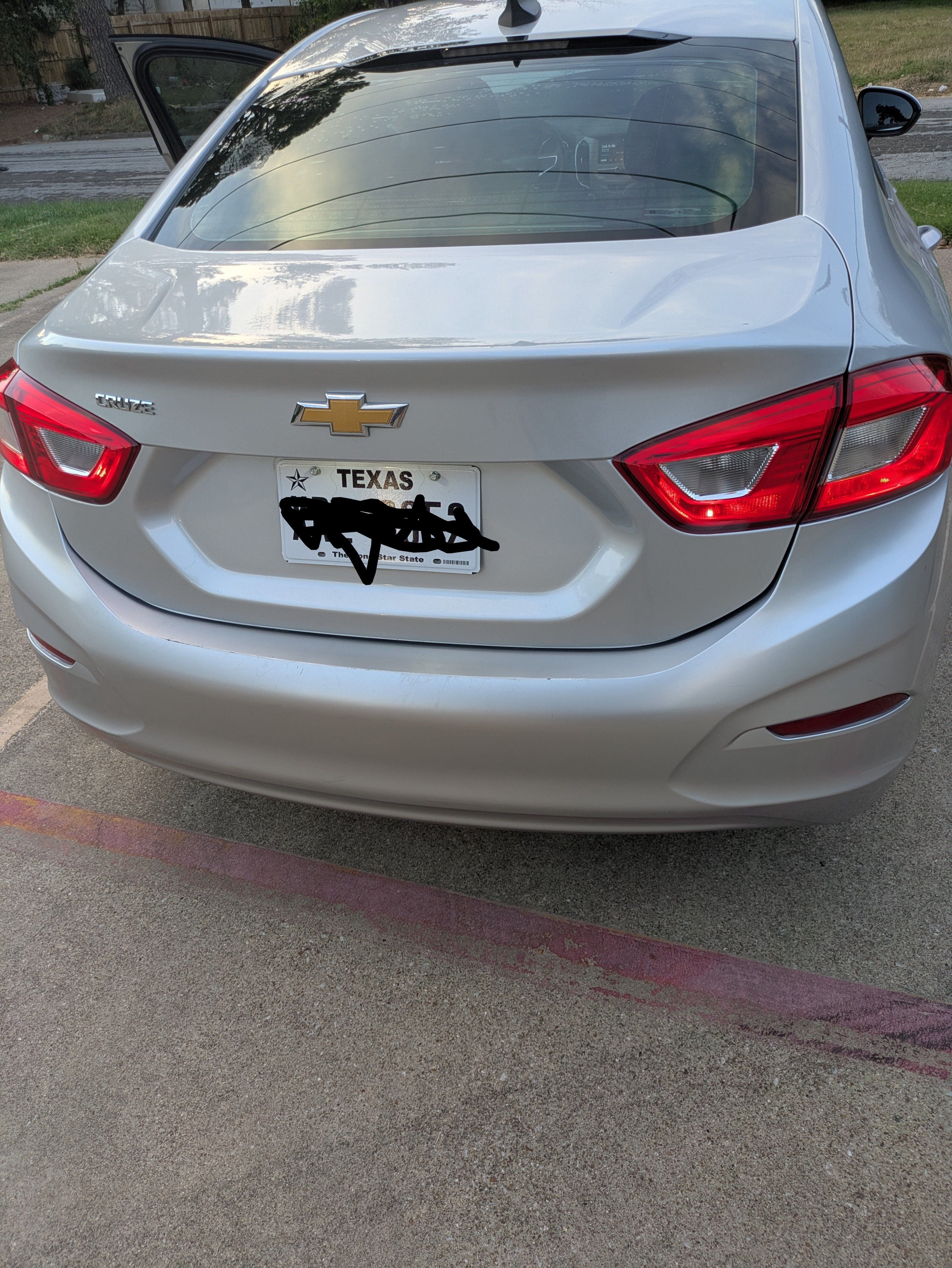 Used 2018 Chevrolet Cruze LS FWD image 4