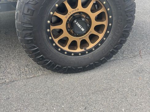 Used 2018 RAM 2500 Laramie w/ Sport Appearance Group image 14