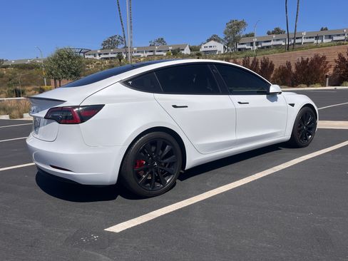 Used 2018 Tesla Model 3 Long Range image 9