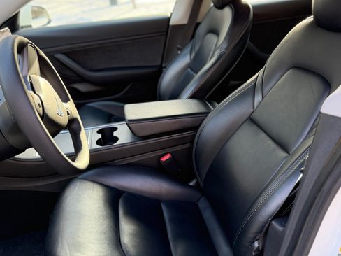 Used 2021 Tesla Model 3 Long Range image 9