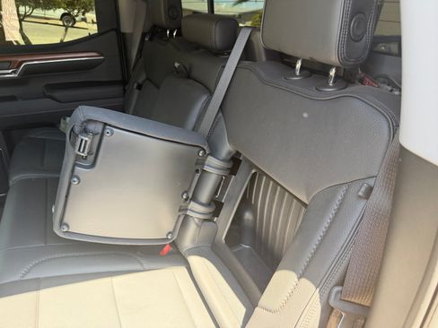 Used 2023 GMC Sierra 1500 Denali w/ Technology Package AWD/4WD image 19