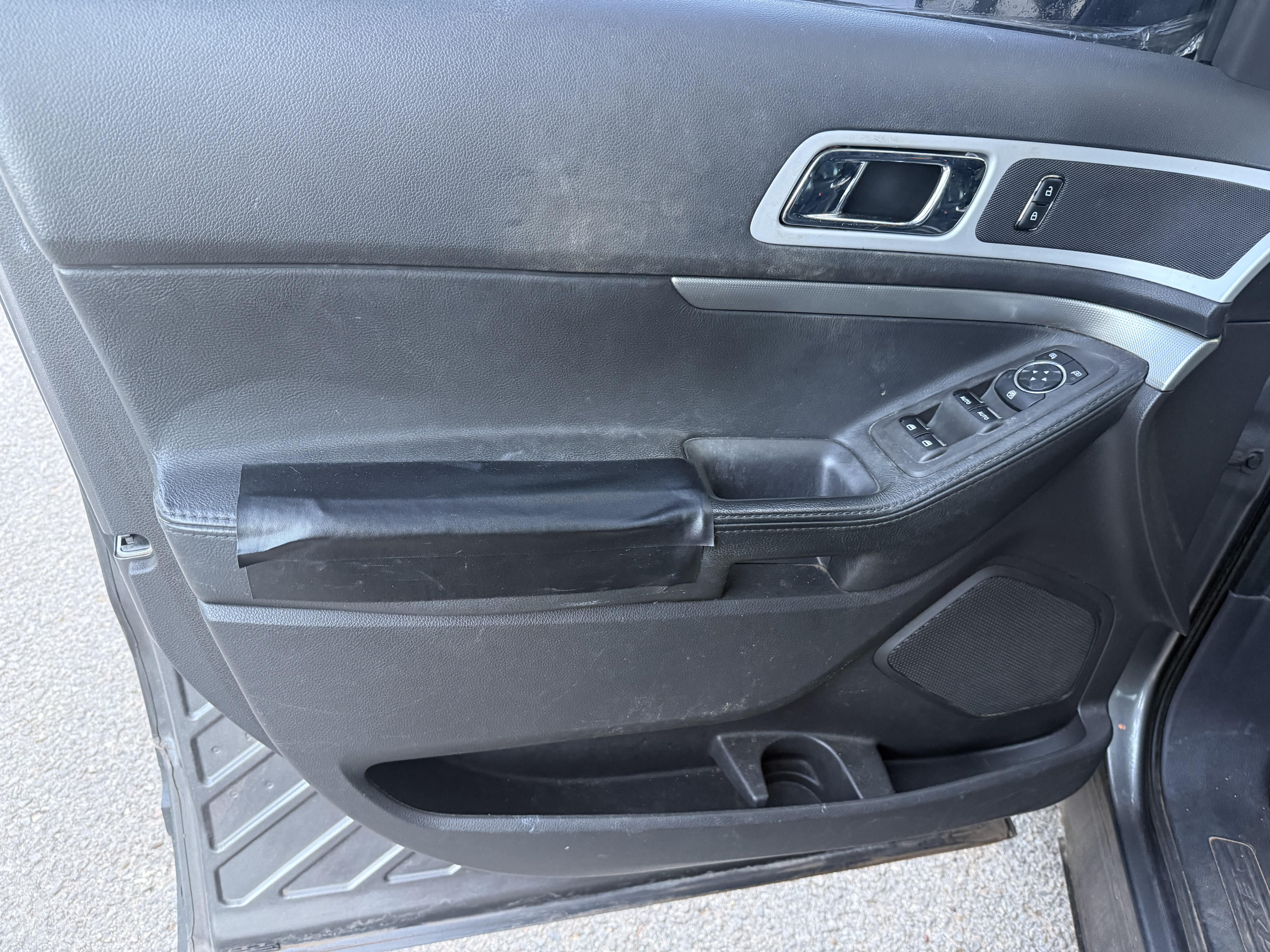 Used 2012 Ford Explorer XLT AWD/4WD image 8
