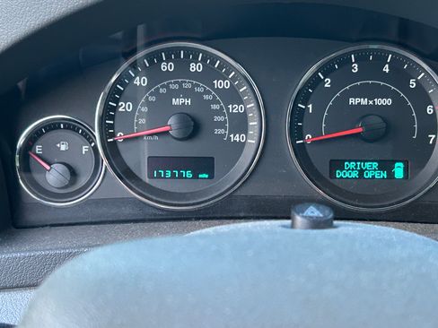 Used 2007 Jeep Grand Cherokee Limited AWD/4WD image 10