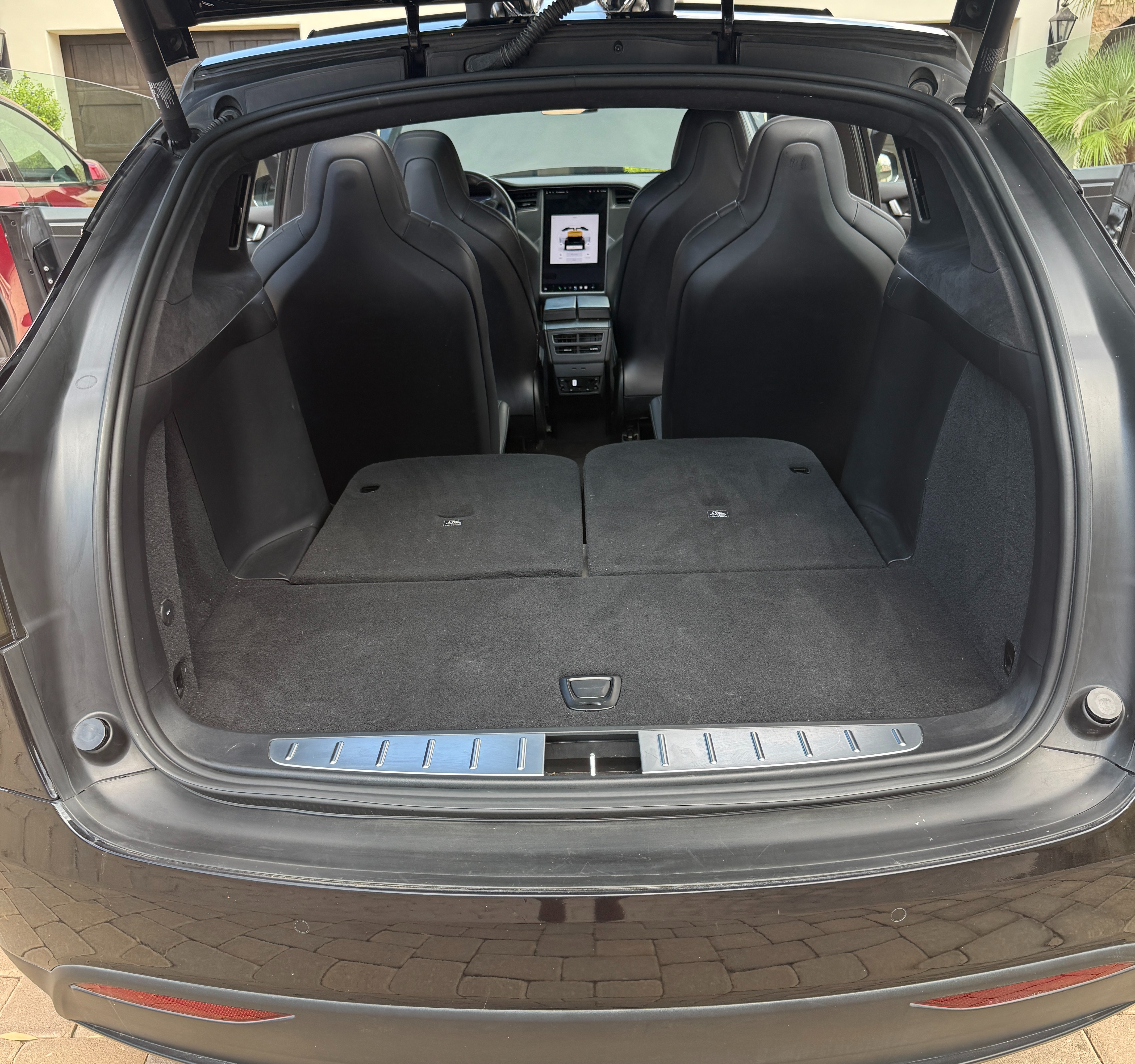 Used 2018 Tesla Model X 75D AWD/4WD image 17
