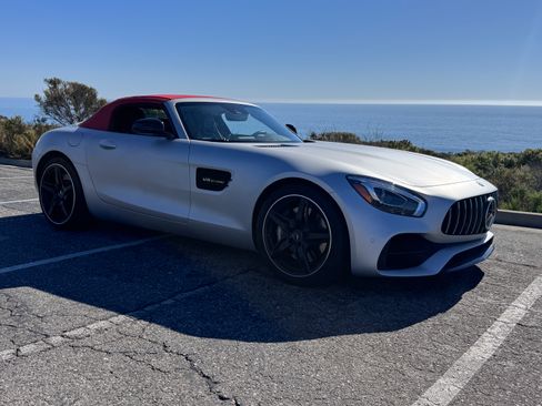Used 2018 Mercedes-Benz AMG GT Roadster image 5