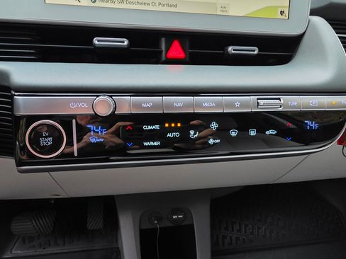 Used 2023 Hyundai Ioniq 5 SEL image 15