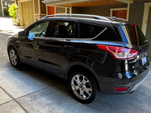 Used 2014 Ford Escape Titanium w/ Equipment Group 401A AWD/4WD image 4
