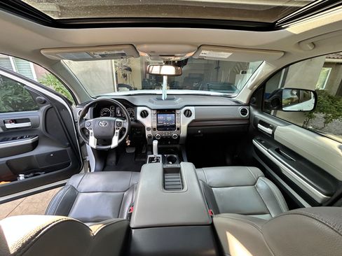 Used 2018 Toyota Tundra Limited w/ Limited Premium Package image 8