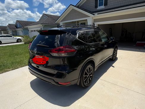 Used 2018 Nissan Rogue SV FWD image 4