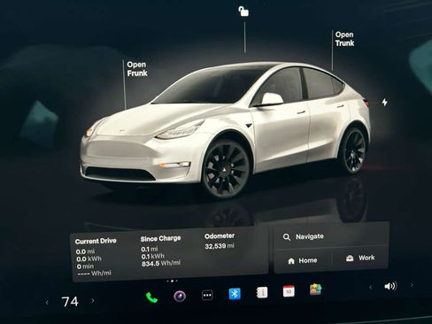 Used 2023 Tesla Model Y Long Range image 15