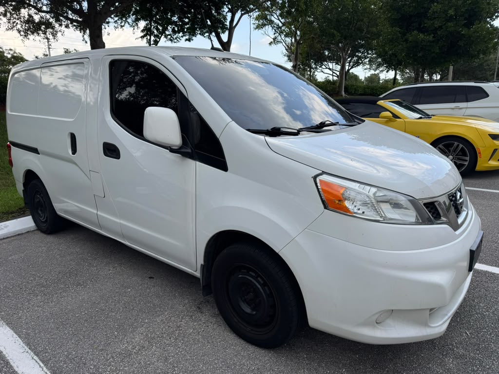 Used 2019 Nissan NV200 SV w/ Navigation Package FWD image 2