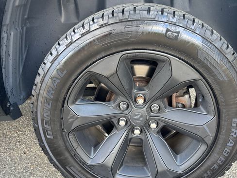 Used 2019 RAM 1500 Limited image 23