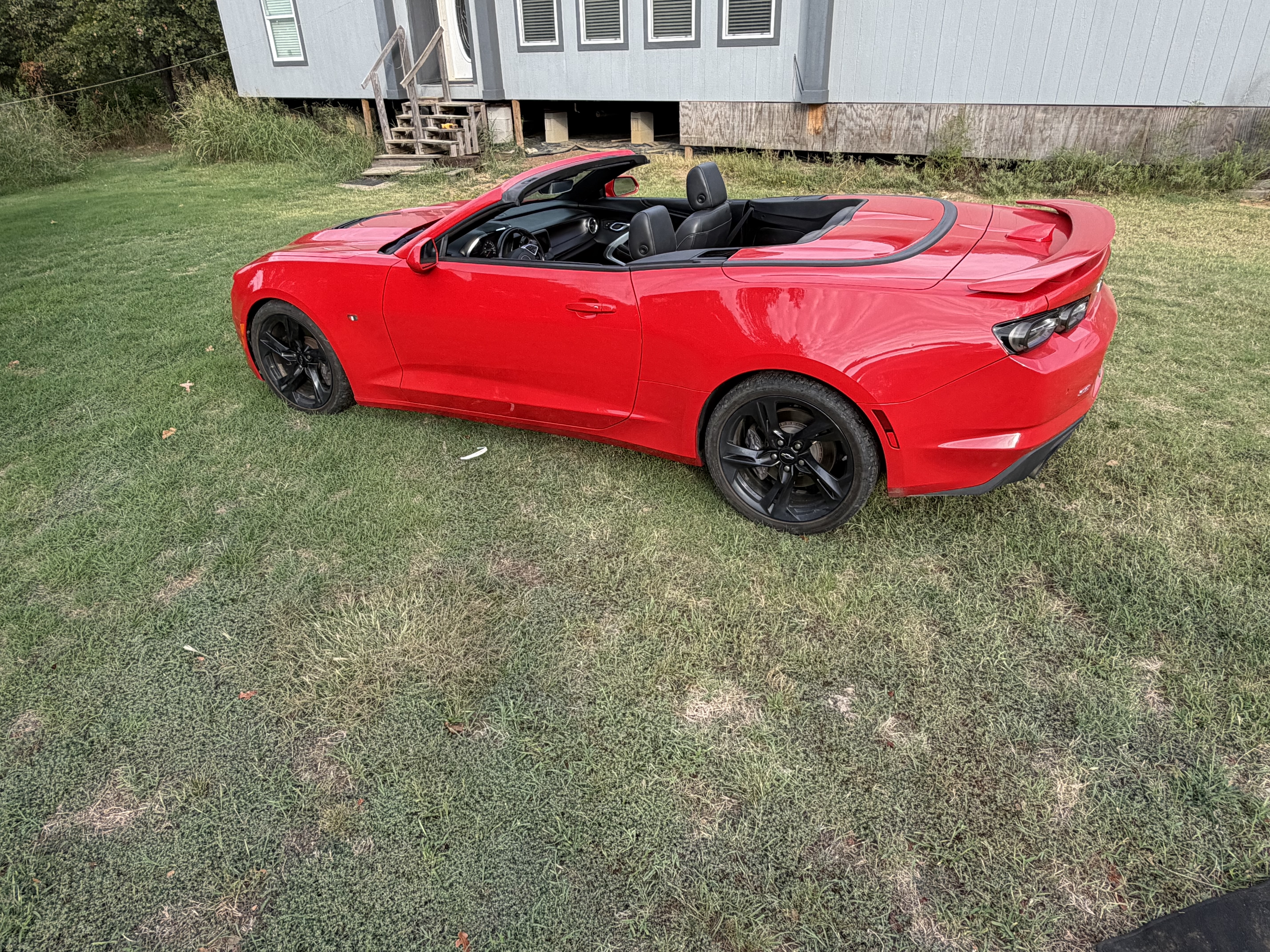 Used 2020 Chevrolet Camaro SS RWD image 2