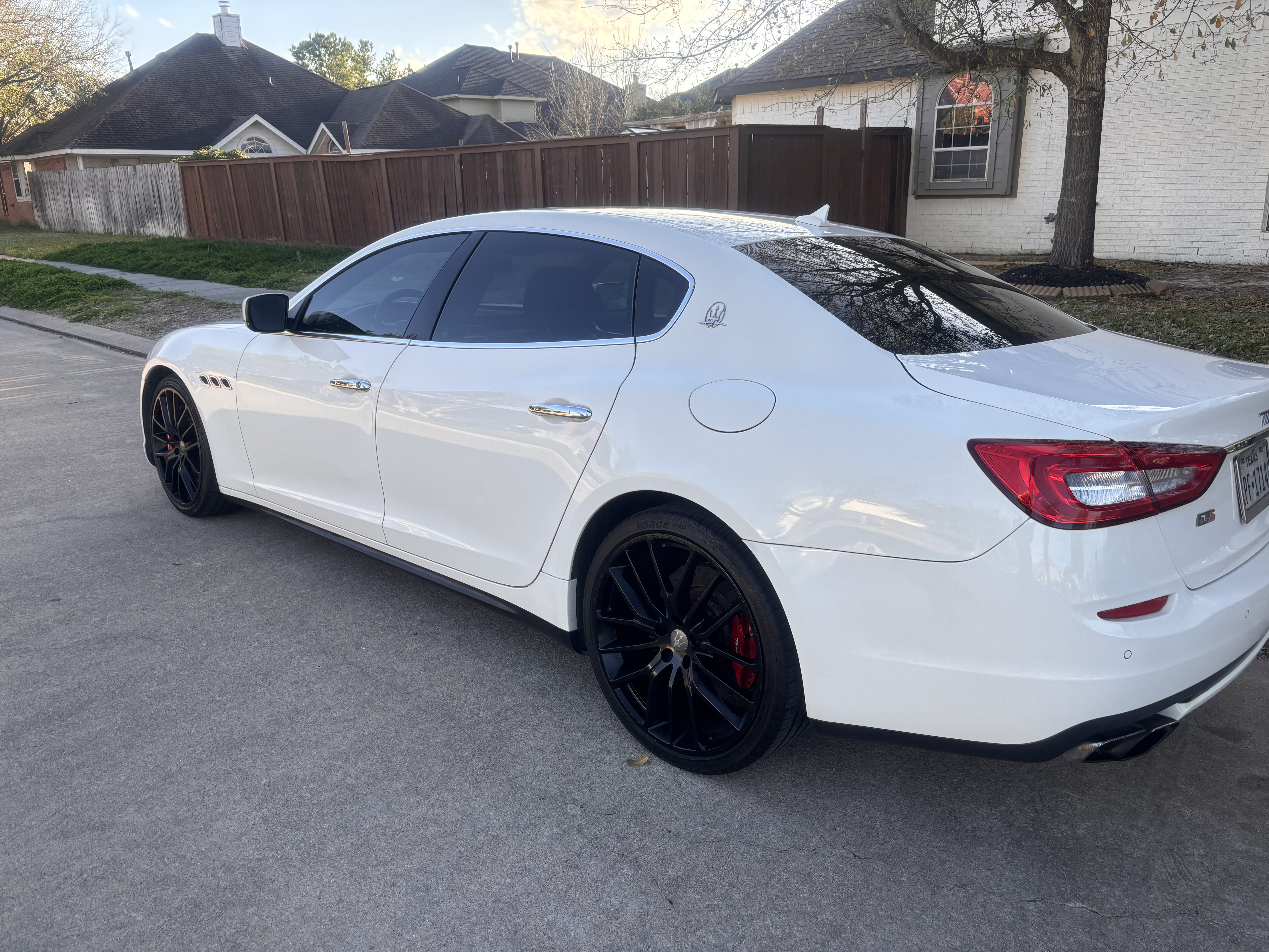 Used 2014 Maserati Quattroporte GTS RWD image 31