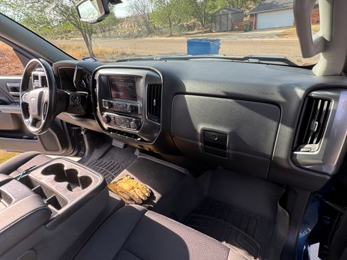 Used 2017 Chevrolet Silverado 1500 LT w/ LT Convenience Package AWD/4WD image 14