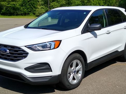 Used 2019 Ford Edge SE image 6