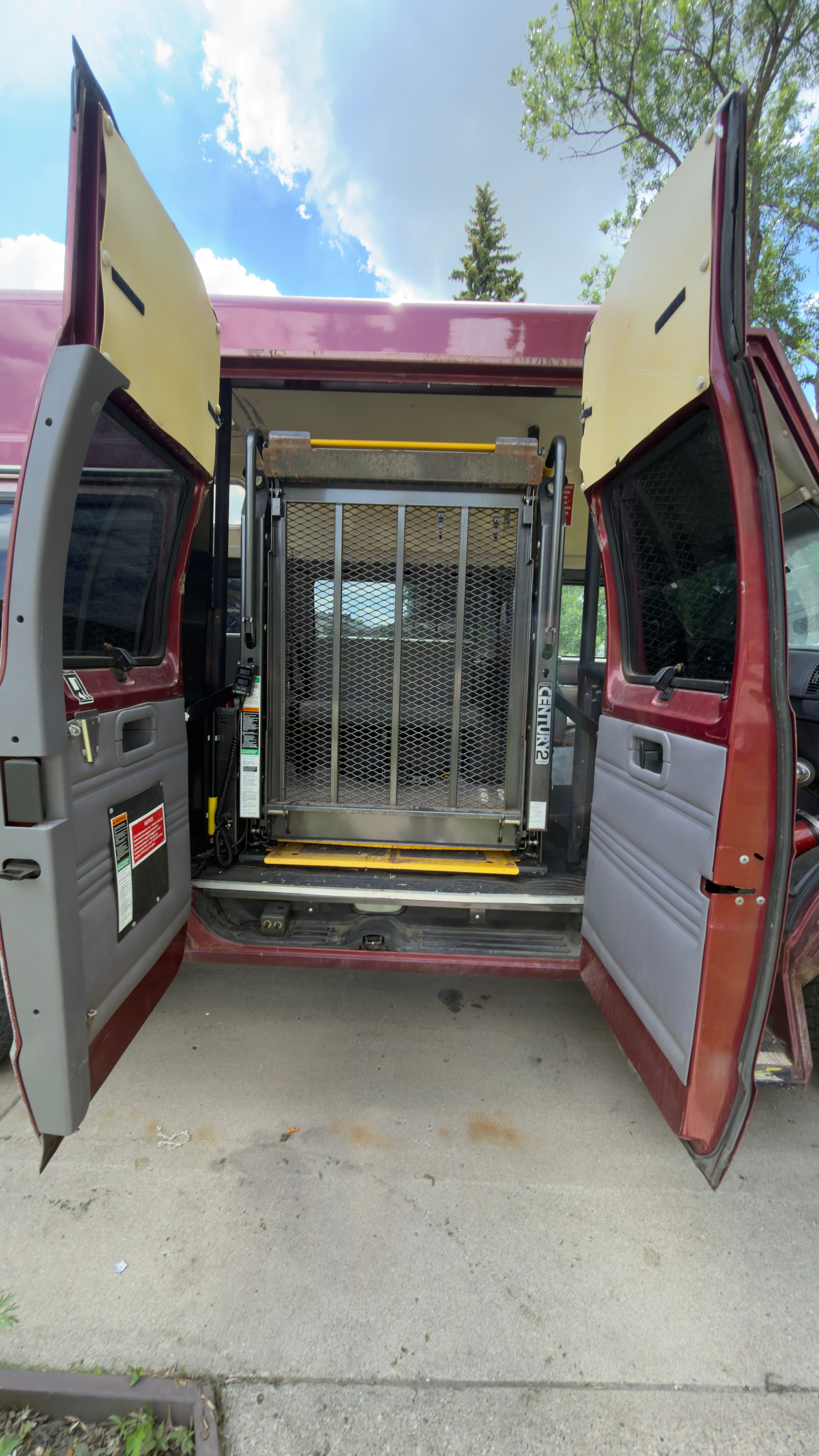 Used 1998 Dodge B3500 RWD image 9