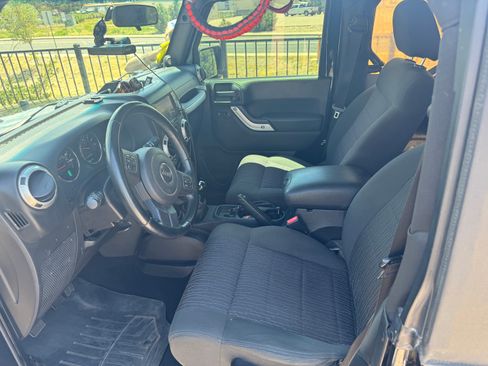 Used 2012 Jeep Wrangler Sahara w/ Dual Top Group AWD/4WD image 8