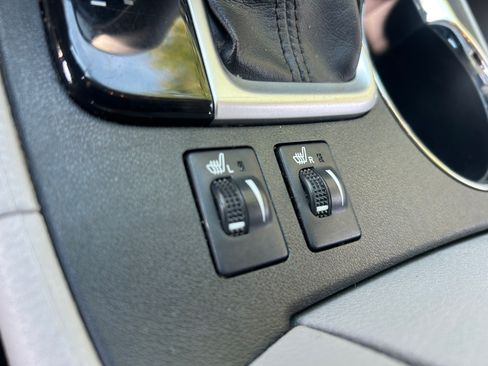 Used 2014 Toyota Highlander XLE image 20