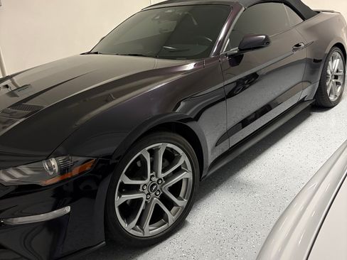 Used 2022 Ford Mustang Premium RWD image 14