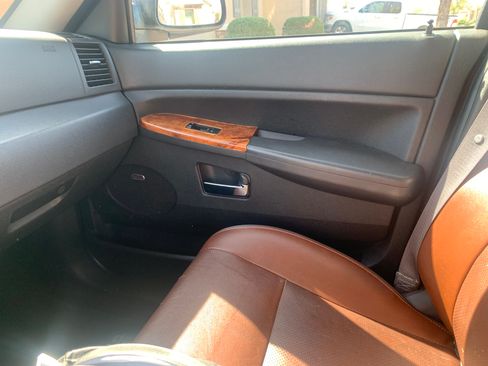 Used 2008 Jeep Grand Cherokee Overland image 9