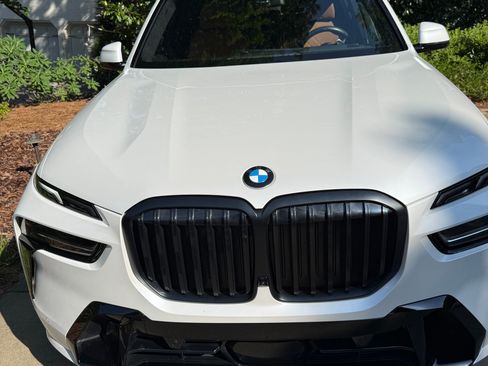 Used 2023 BMW X7 xDrive40i w/ Executive Package AWD/4WD image 13