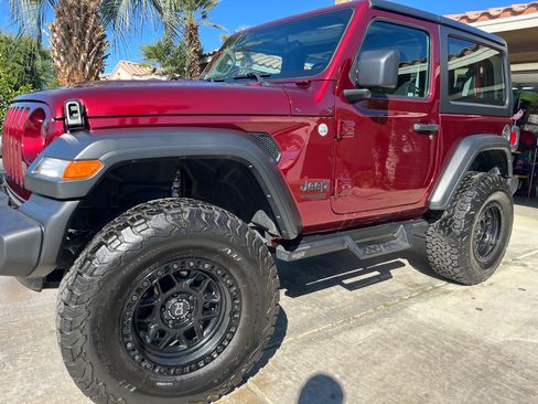 Used 2021 Jeep Wrangler Sport image 15