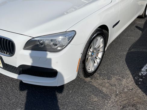 Used 2014 BMW 750Li xDrive image 2