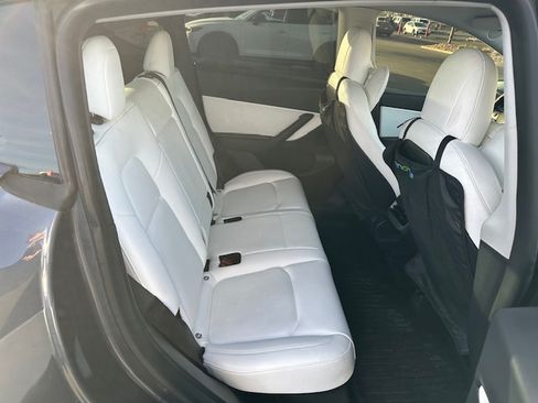 Used 2021 Tesla Model Y Performance image 15