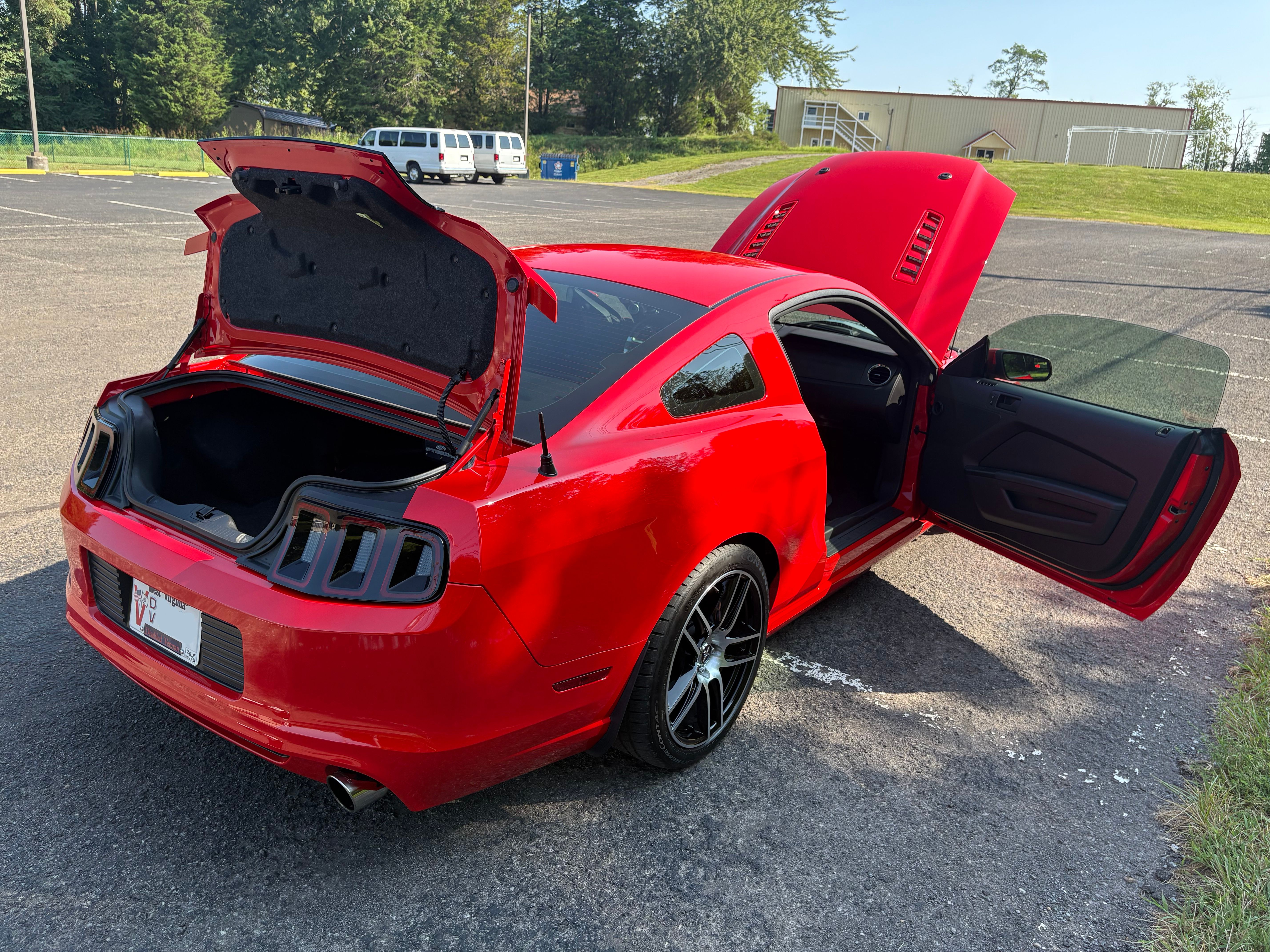 Used 2014 Ford Mustang GT RWD image 15