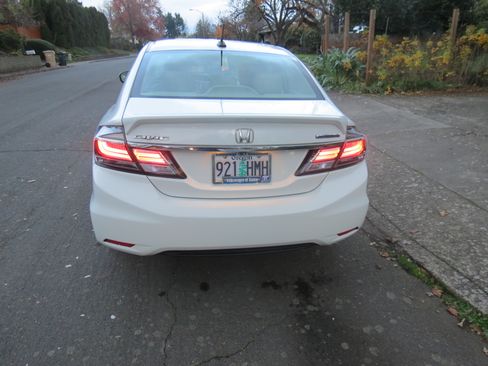 Used 2015 Honda Civic Hybrid Sedan image 26