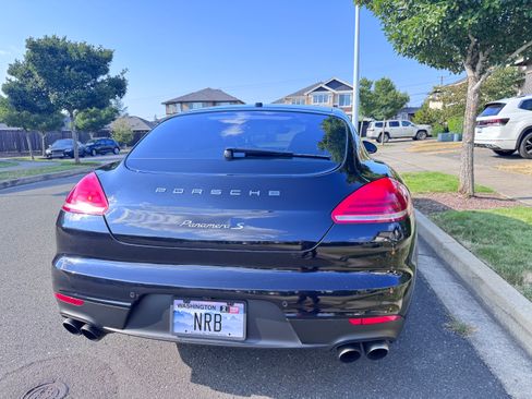 Used 2016 Porsche Panamera S RWD image 4