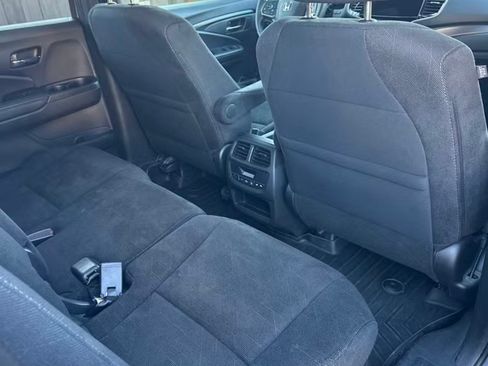 Used 2022 Honda Pilot Sport image 11