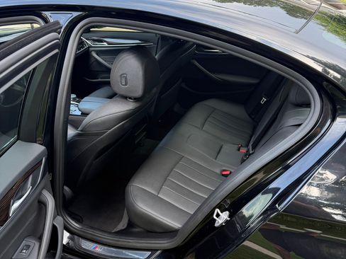 Used 2021 BMW 530i xDrive w/ M Sport Package AWD/4WD image 11