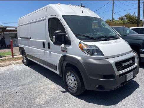 Used 2021 RAM ProMaster 2500 w/ Convenience Group image 2