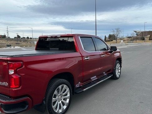 Used 2021 Chevrolet Silverado 1500 High Country w/ Technology Package image 14