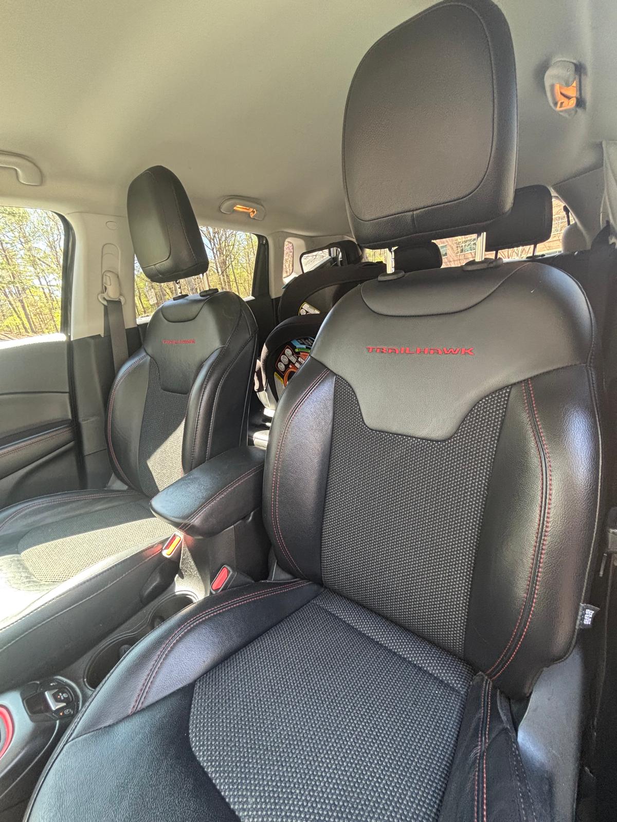 Used 2019 Jeep Compass Trailhawk w/ Cold Weather Group AWD/4WD image 9