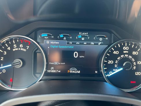 Used 2018 Ford F150 Lariat w/ Equipment Group 502A Luxury AWD/4WD image 22