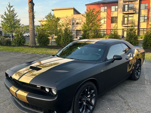 Used 2021 Dodge Challenger R/T Scat Pack RWD image 8