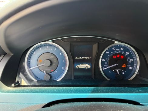 Used 2017 Toyota Camry LE w/ Moonroof Package image 14