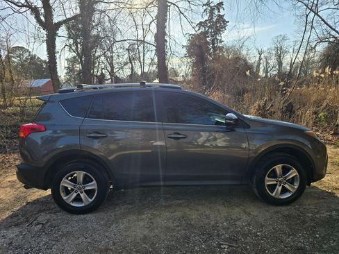 Used 2015 Toyota RAV4 XLE image 4