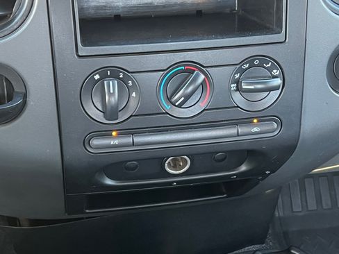 Used 2005 Ford F150 XL image 9