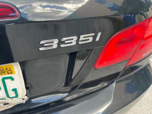 Used 2011 BMW 335i Convertible image 4