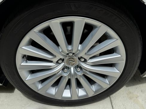 Used 2014 Lexus LS 460 AWD image 13