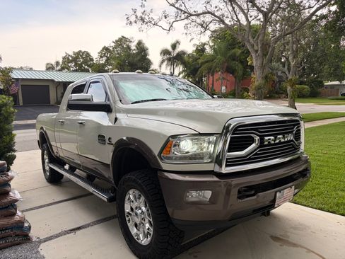 Used 2018 RAM 2500 Longhorn AWD/4WD image 2