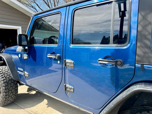 Used 2010 Jeep Wrangler Unlimited Sport image 11