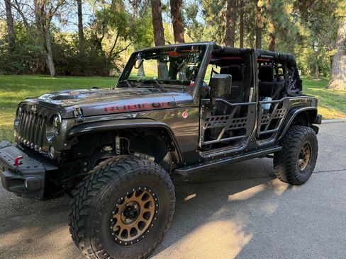 Used 2016 Jeep Wrangler Unlimited Rubicon image 1