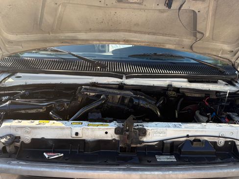 Used 1994 Ford E-350 and Econoline 350 Club Wagon RWD image 9