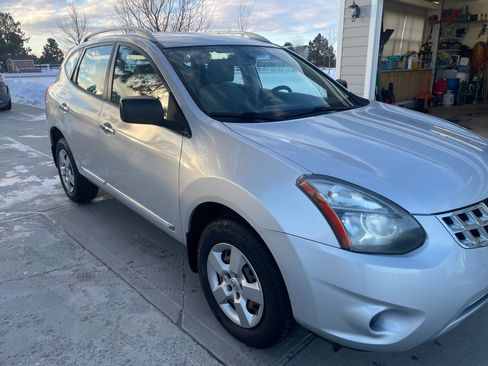 Used 2014 Nissan Rogue S w/ Convenience Package image 11