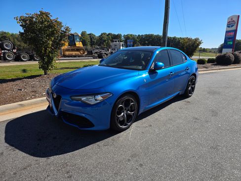 Used 2019 Alfa Romeo Giulia Ti Sport w/ Quick Order Package 22S Sport image 2